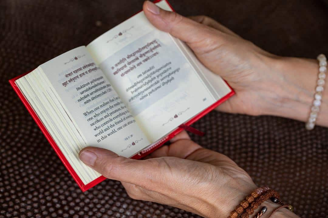 The Bhagavad Gita Hardbound Edition with Illustrations - Image 2